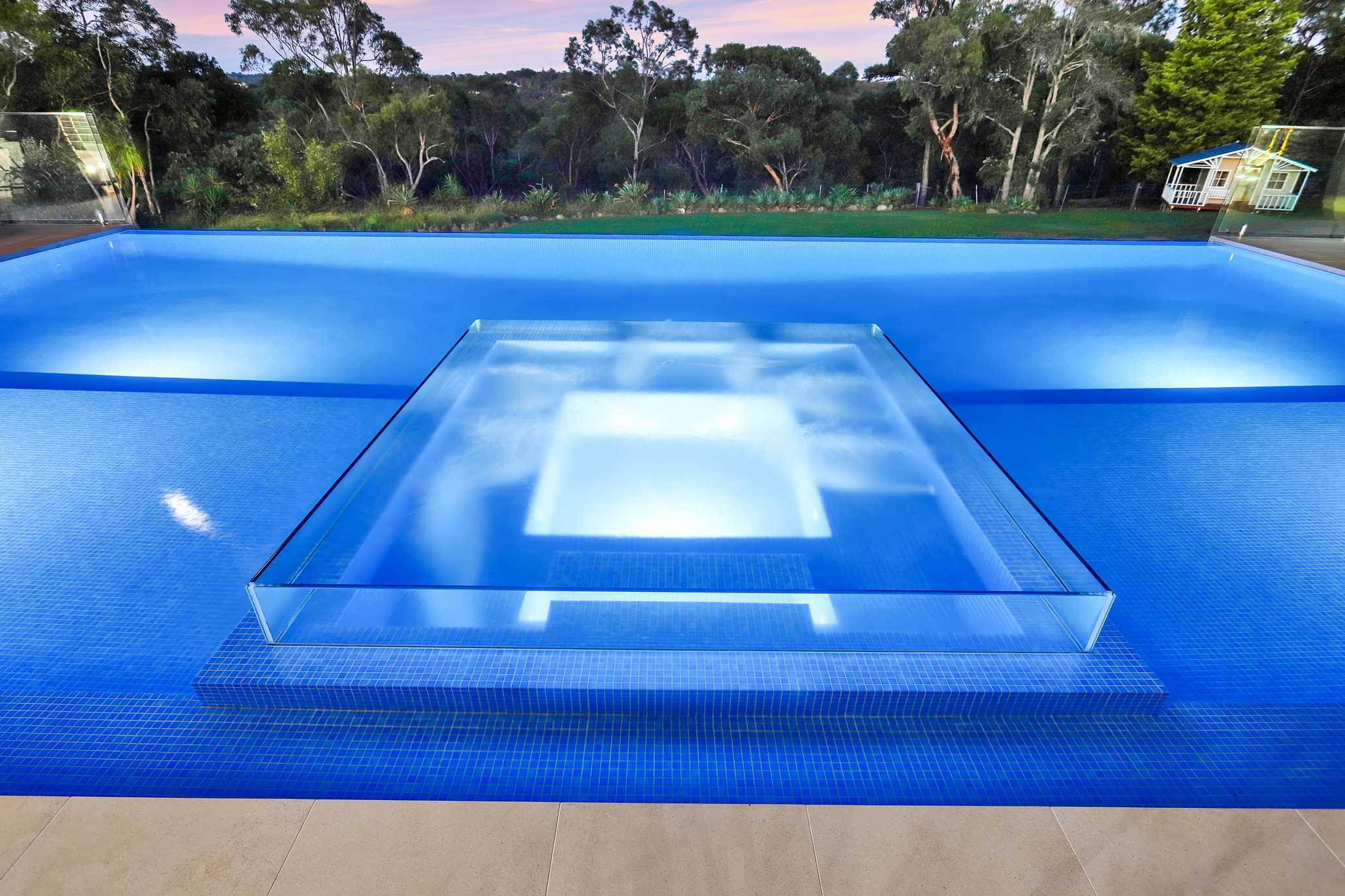 pool builder